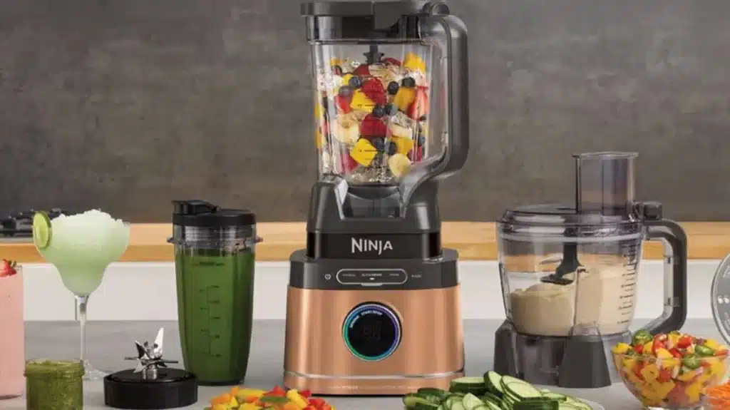 Code promo Ninja blender CASESN10 permettant d'obtenir -10% de réduction sur toute la gamme de blenders Ninja disponibles sur sharkninja.fr, dont le Blender intelligent Detect TB301EU qui détecte automatiquement les ingrédients à 161,99€ au lieu de 219,99€, les blenders portables sans fil Blast Max 700 ml disponibles en 6 coloris à 80,99€ au lieu de 99,99€ rechargeables par USB-C, les Blast 530 ml à 53,99€, le Foodi Power Nutri 3-en-1 CB350EU à 161,99€, le blender chauffant robot à soupe HB150EU à 152,99€, les BlendBoss disponibles en trois coloris à 116,99€ et le mini hachoir Express Chop QB3001EUS à 44,99€ au lieu de 69,99€, code cumulable avec toutes les promotions en cours sur le site officiel Ninja