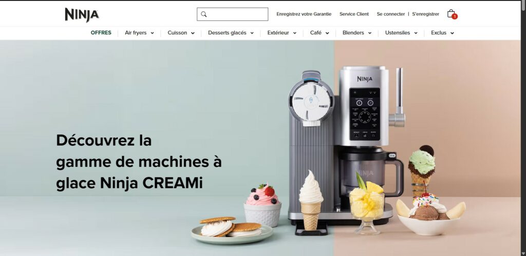 Machine Ninja Creami présentée avec sa boîte et ses pots de préparation sur un plan de cuisine