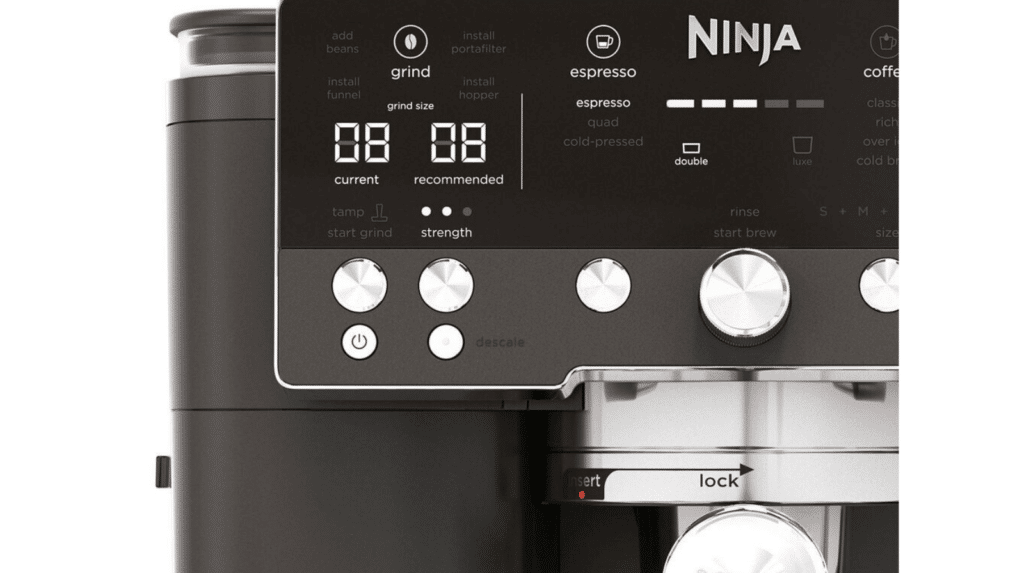 Écran de la Ninja Luxe Café Premier affichant les recommandations de mouture et la barre de progression d’extraction