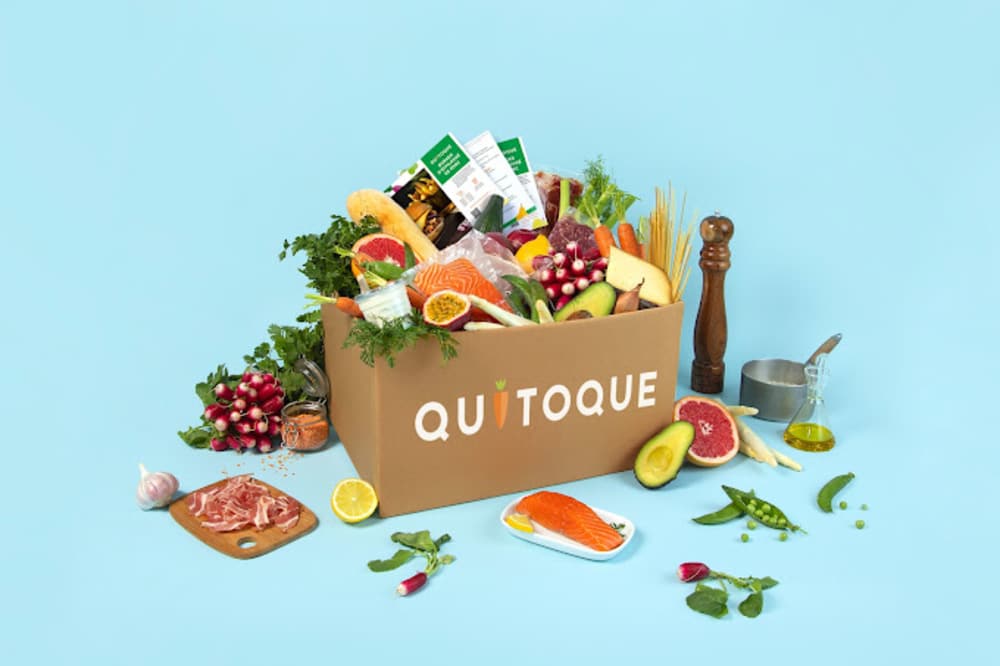 Ma première box contenait exactement 200 grammes de champignons pour une recette qui en demandait 200 grammes, pas 250 comme au supermarché où le reste finit oublié dans le bac à légumes. C'est ce calibrage au gramme près qui m'a fait comprendre l'argument anti-gaspillage.