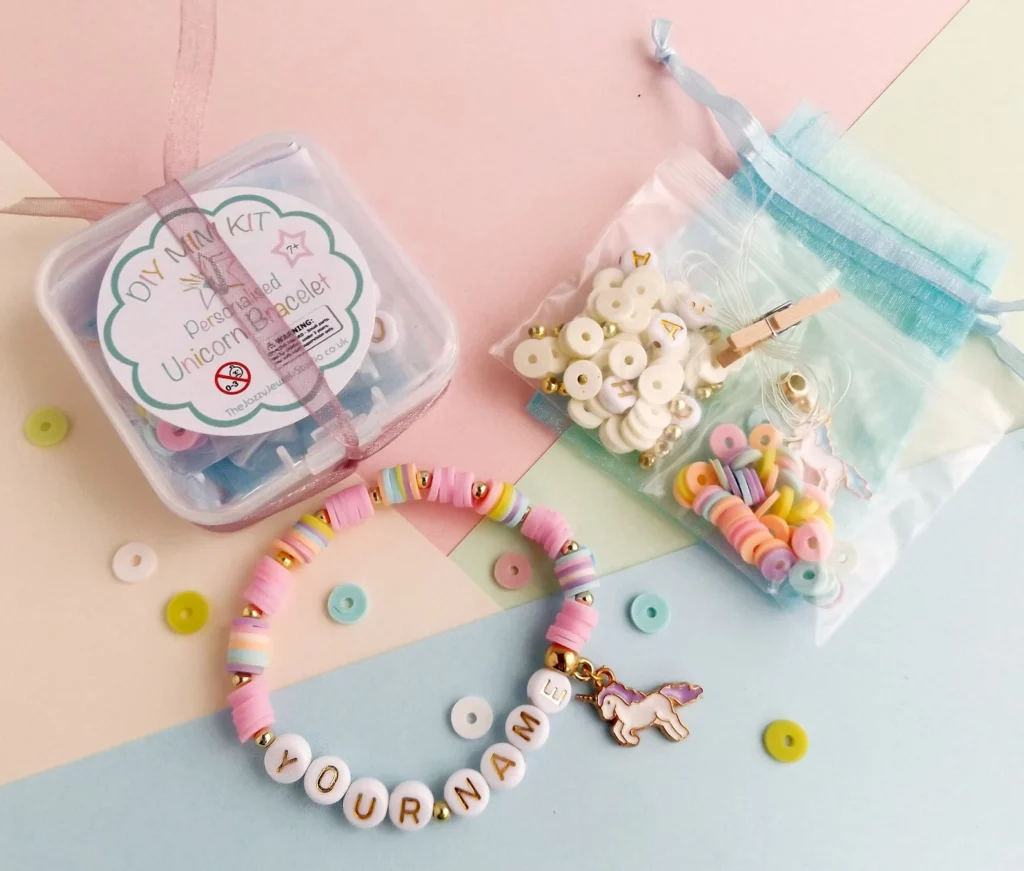 un kit DIY pour faire des bijoux