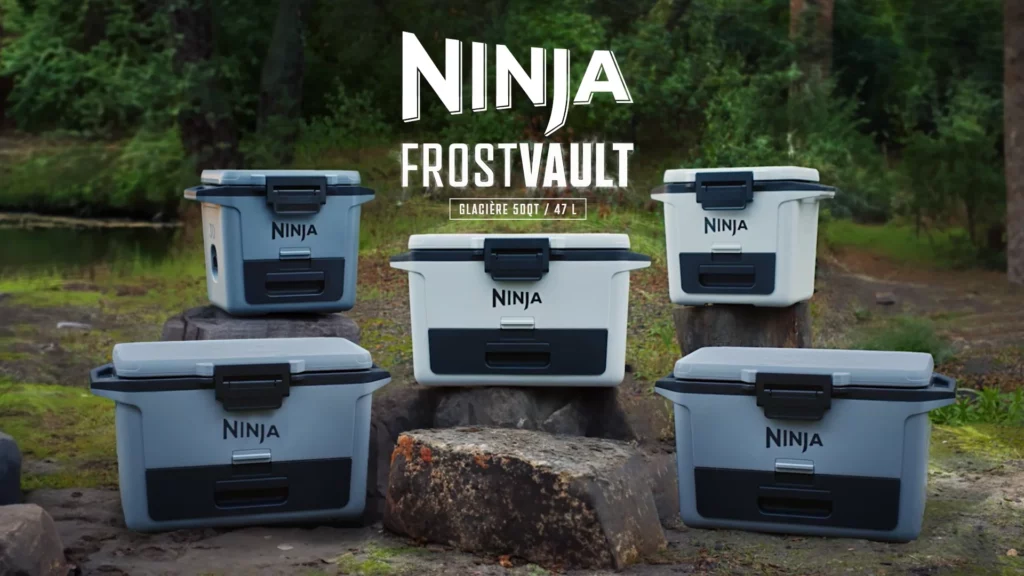 Résultat après 72h dans la Ninja FrostVault : présence de glace et aliments encore frais – performances réelles de la glacière en conditions chaudes, avec technologie FrostVault et isolation premium.