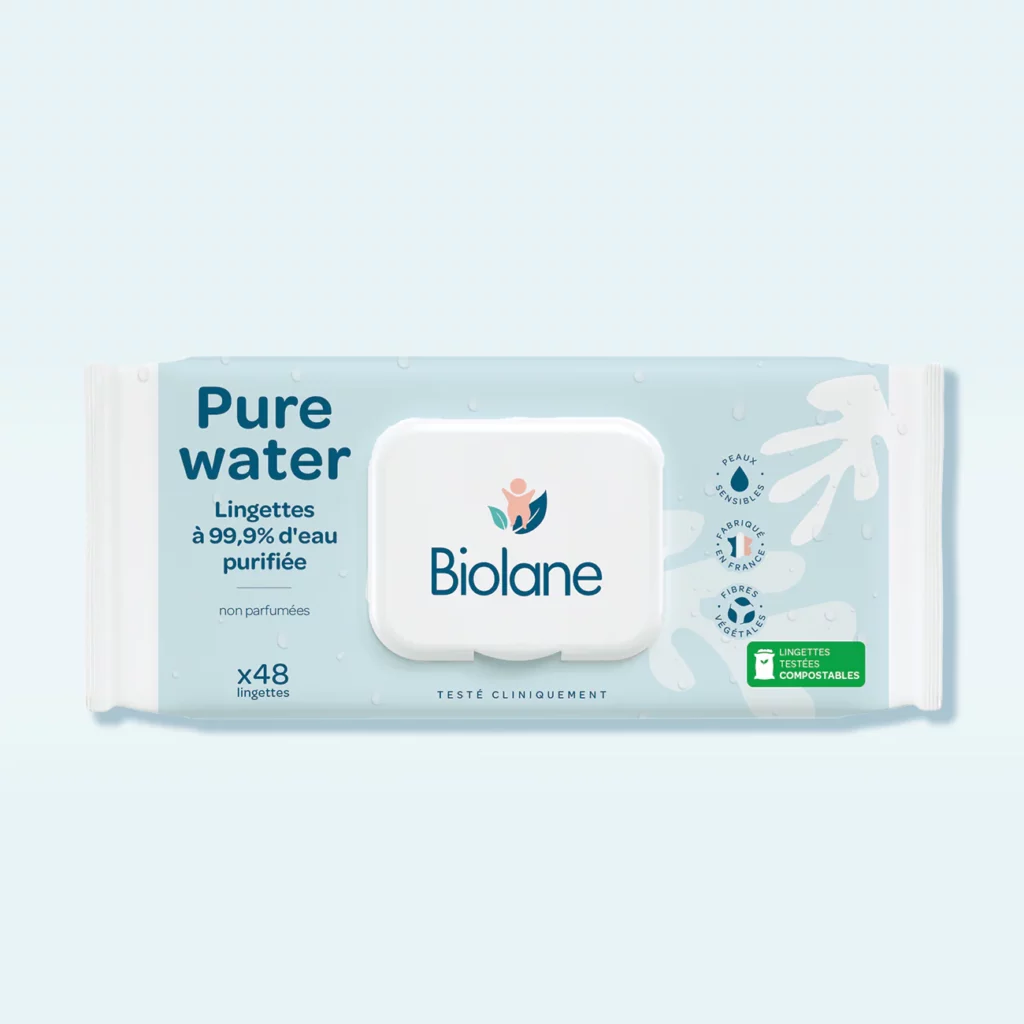  Avis sur les lingettes Biolane : ultra douces, sans alcool ni parfum agressif, enrichies en ingrédients d’origine naturelle, testées dermatologiquement pour le nettoyage du visage, du corps et du siège. Lingettes idéales pour les peaux sensibles de bébé, avec une composition simple et efficace, à emporter partout au quotidien.