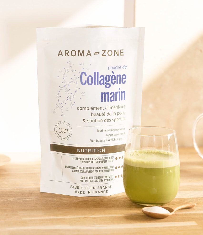 Mise en scène d’une routine matinale avec le collagène marin en poudre Aroma-Zone intégré dans un smoothie ou une boisson chaude, pour un rituel simple et naturel qui soutient la peau, les articulations et les cheveux.