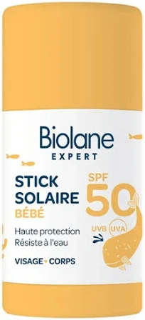  Produits solaires Biolane pour bébé : crème solaire bio SPF50+ et stick haute protection, sans parfum, sans filtres controversés, bien tolérés par les peaux réactives. Formats pratiques pour les retouches visage et corps, parfaits dès les premiers beaux jours. Utilisation en balade, plage ou crèche.