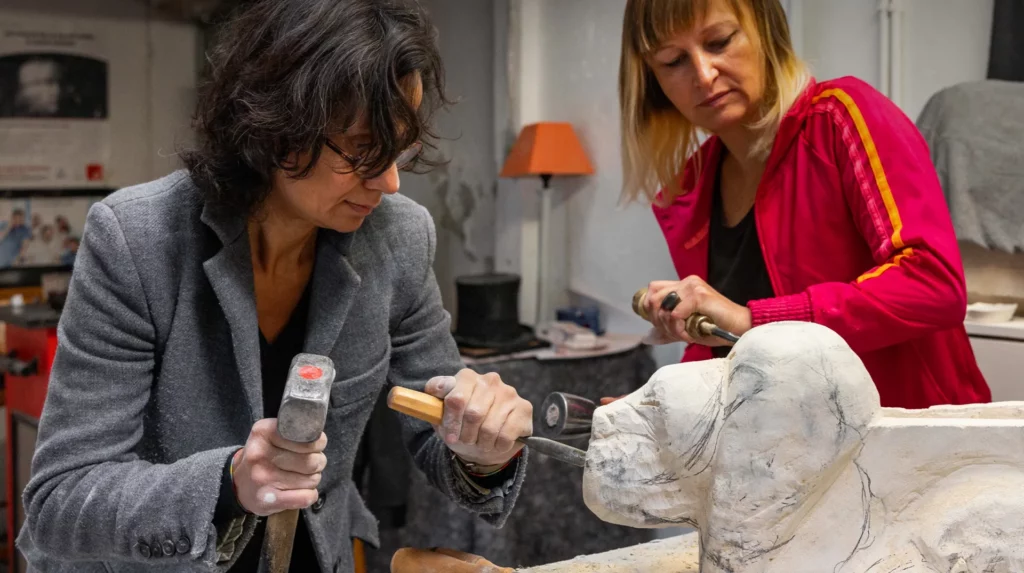 Atelier pierre Wecandoo pour sculpter un galet, créer une bague en pierre ou découvrir la taille minérale. Activité méditative autour de la matière brute, encadrée par des artisans sculpteurs ou lapidaires.