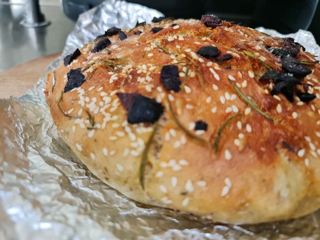 une photo de pain cuit au ninja artisan en mode prove et bake