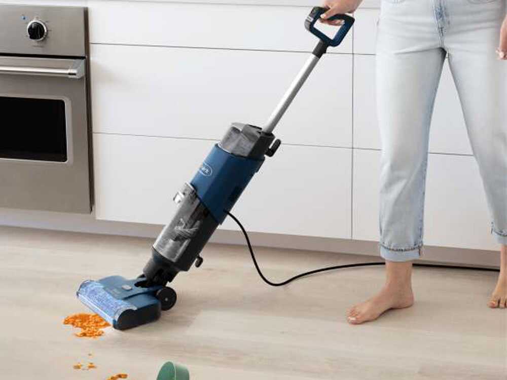 Aspirateur laveur Shark HydroVac illustré avec économie après application du code promo dans le panier