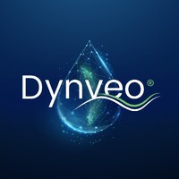 Vue extérieure du laboratoire Dynveo situé à Teyran dans l’Hérault, avec son équipe de recherche et ses bâtiments écoresponsables visibles en arrière-plan.