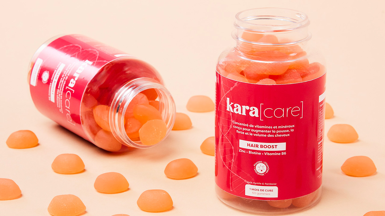 visuel du site My Karacare avec champ “code promo” rempli par KC10, affichage de la réduction –10 % dans le panier, sur fond clair avec complément Kara Hair Boost visible