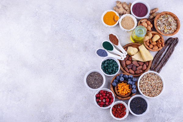 Compléments alimentaires bio et naturels avec labels AB Ecocert ingrédients cultivés sans pesticides ni OGM pour une traçabilité rassurante et durable