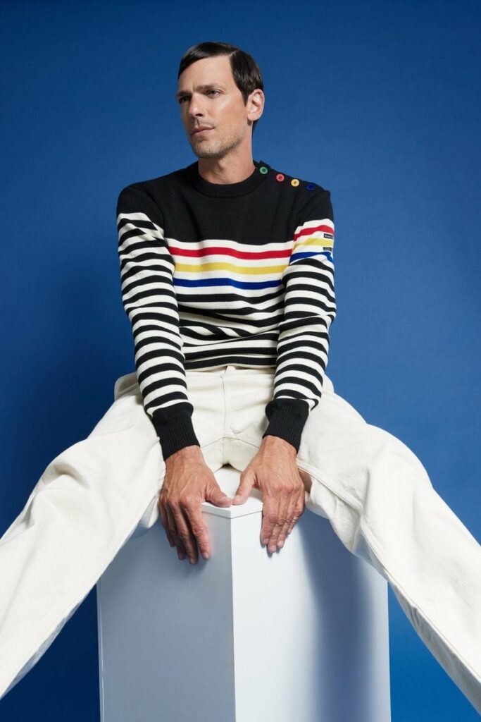 Collection Armor Lux homme, pull Armor Lux homme en laine, caban Armor Lux, parka Armor Lux, pulls marins classiques, vêtements vendus en soldes Armor Lux et braderie en ligne, style intemporel masculin.