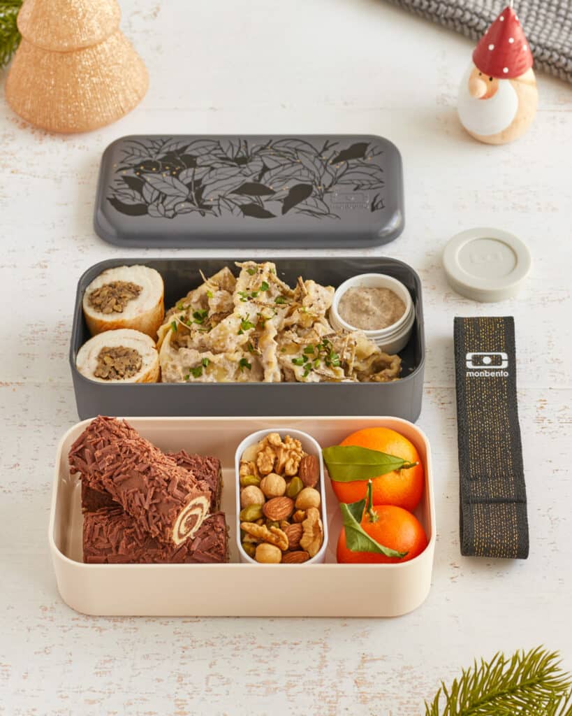 lunch box mon bento remplie avec des accessoires et une lunch box chauffante