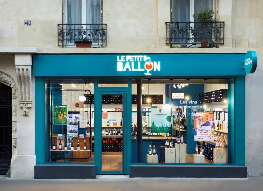 Vins champagnes et coffrets visibles sur la boutique Le Petit Ballon pour présenter les achats ponctuels et les idées cadeau disponibles en ligne.