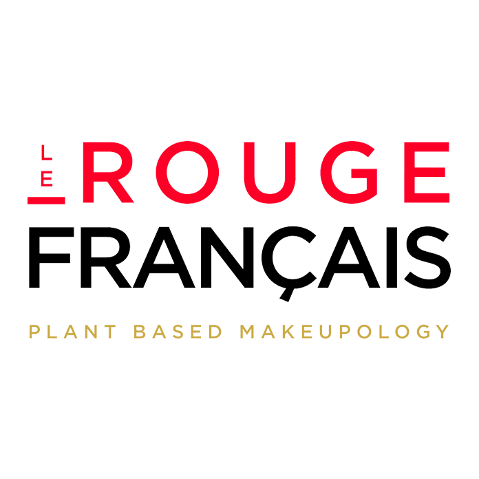 : Image du laboratoire Le Rouge Français à Paris avec flacons de pigments végétaux et matières premières naturelles, illustrant la fabrication française et la philosophie bio de la marque.