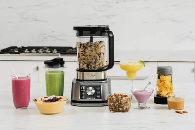 Comparatif des blenders et mixers Ninja avec les modèles BlendBoss, Blast et Detect pour choisir le blender adapté à son usage quotidien