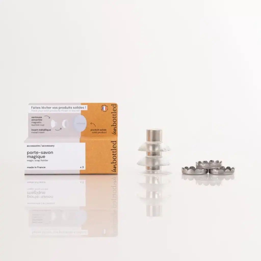 Porte savon aimanté Unbottled fixé au mur pour faire sécher un shampoing solide