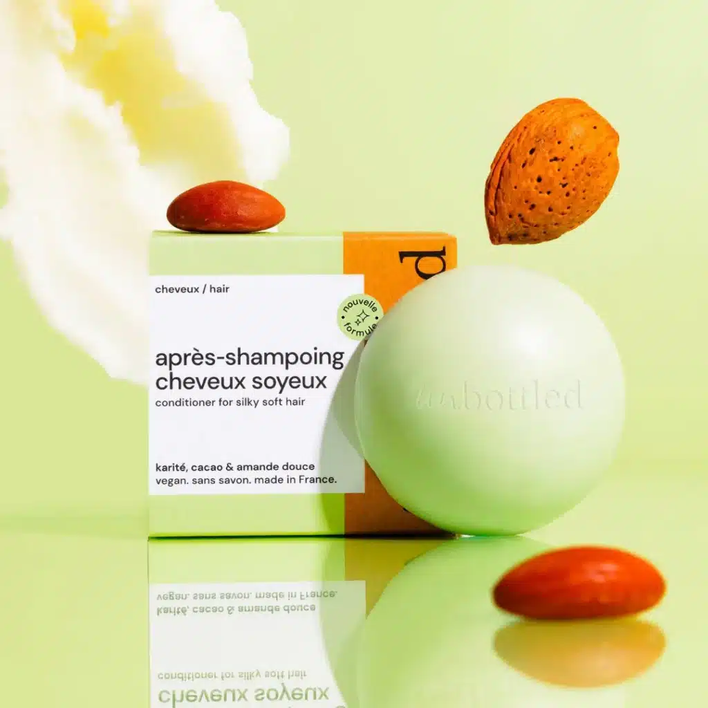 Après shampoing solide Unbottled cheveux soyeux pour démêlage et brillance