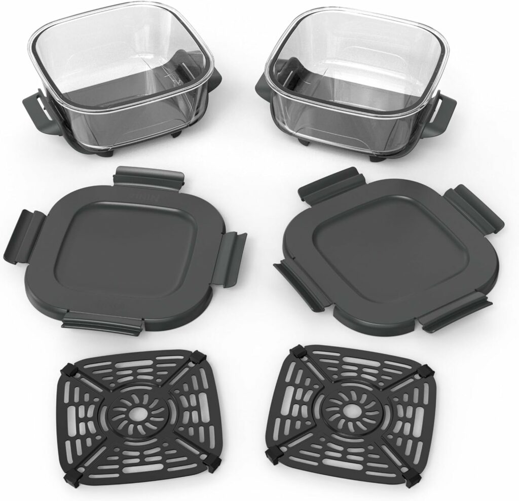 Deux bacs en verre compatibles Ninja Crispi avec leurs couvercles hermétiques, utilisés comme plats de cuisson et de conservation pour remplacer ou compléter le bol d’origine