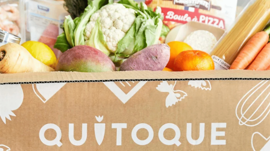 Panier repas livré à domicile avec ingrédients prêts à cuisiner pour réduire la charge mentale en semaine