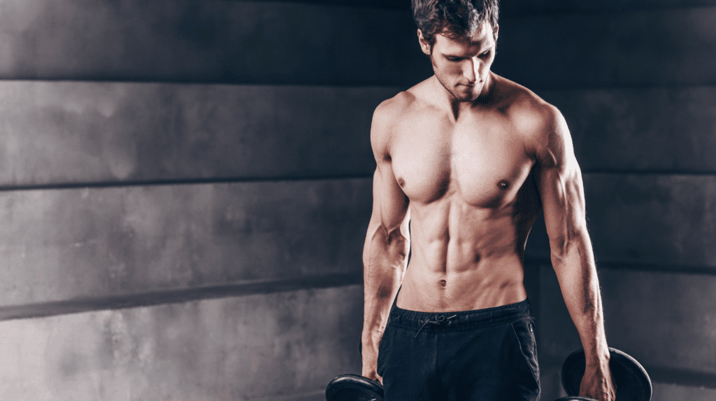 Séance de musculation illustrant l’augmentation des charges et la progression en force observées après plusieurs semaines de créatine monohydrate