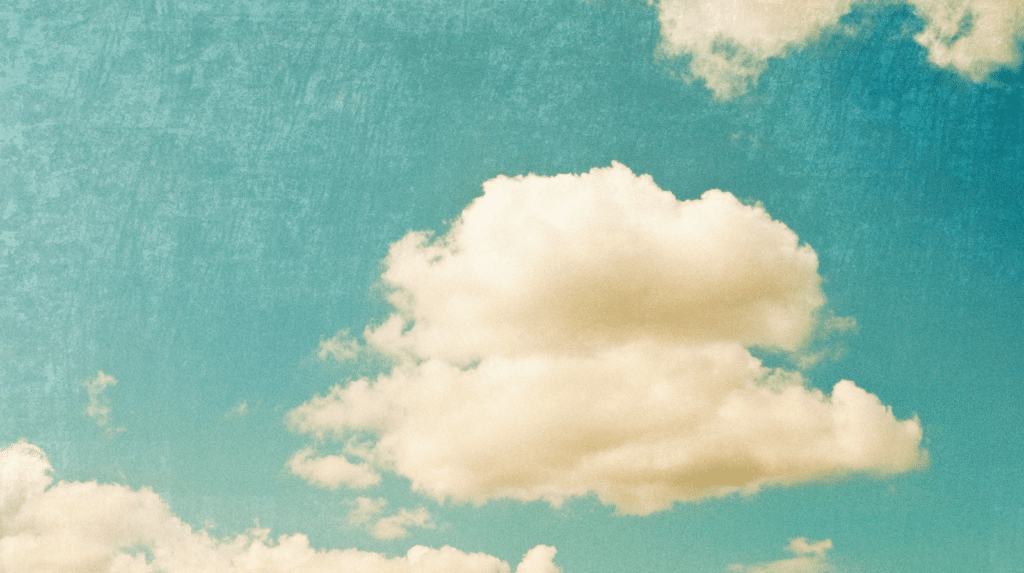 Produits de santé intime testés en conditions réelles avec culotte menstruelle, cup et soin d’hygiène intime