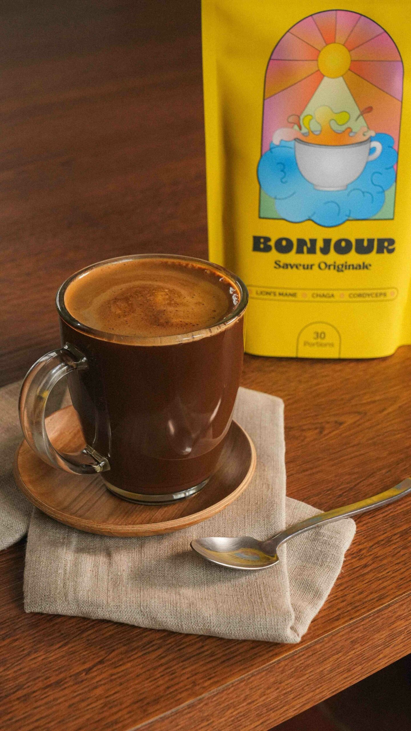 un café pour illustrer l'utilisation d'un code de réduction bonjour