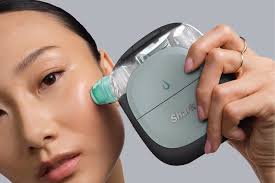 Appareil hydrofacial Shark FacialPro Glow FH320EU avec accessoire DePuffi, soin en profondeur du comparatif appareils soin visage Shark