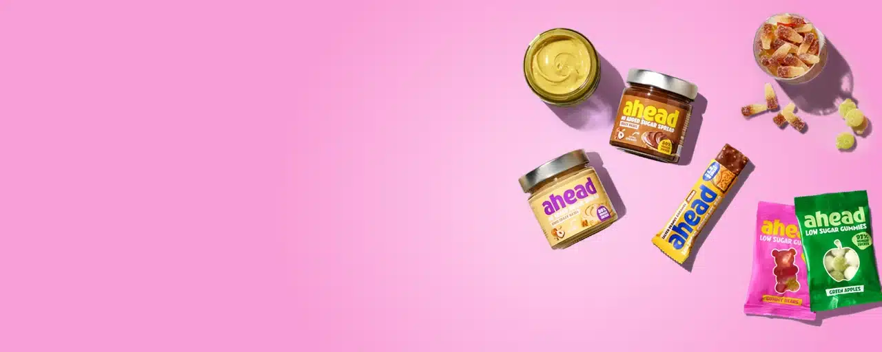 photo des produits ahead (sirops, coffret de bonbons, céréales, pots de pâte à tartiner, barres et cookies) pour illustrer mon test complet de la marque.