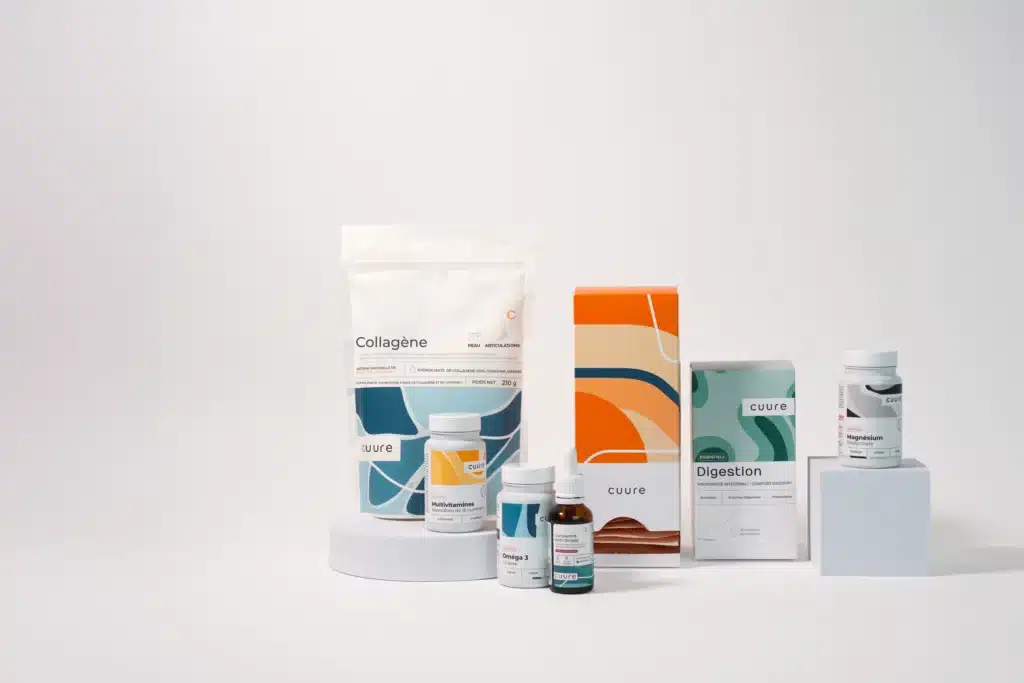 Trois produits Cuure en photo, la box personnalisée, les probiotiques FS-3B et le pot SR-3C, pour illustrer ma connaissance de la marque.